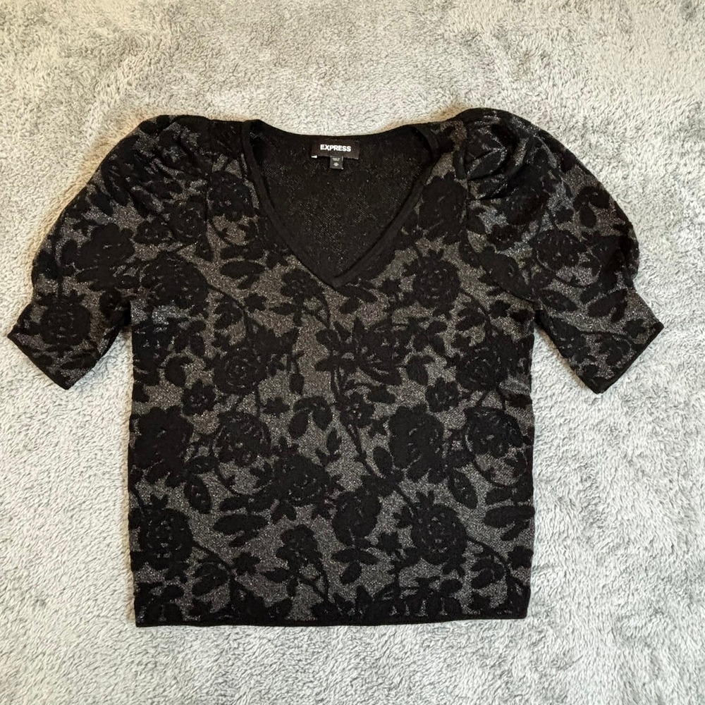 Express Womens XS Black Silver Metallic Floral Puff Sleeve V-Neck Knit Top